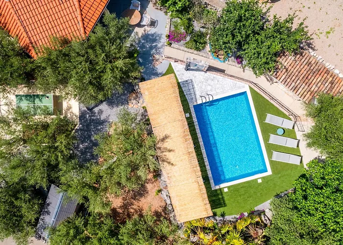 Villa Ljuba Vi *