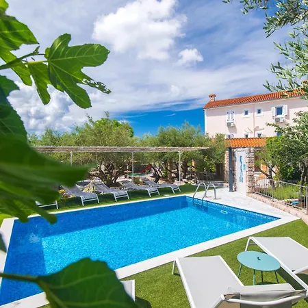 Villa Ljuba Vi *