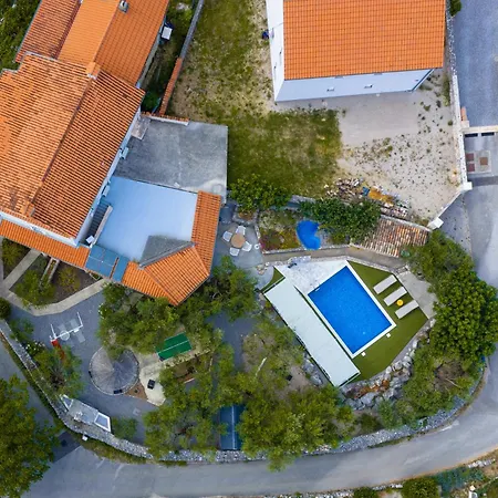 Ljuba Vi Villa Županje