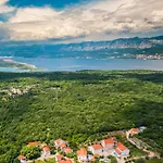 Ljuba Vi Willa *