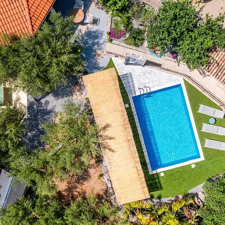 Villa Ljuba Vi *